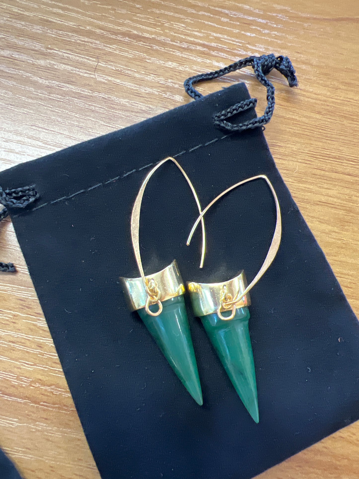 18k gold plated Pounamu Mako foward facing
