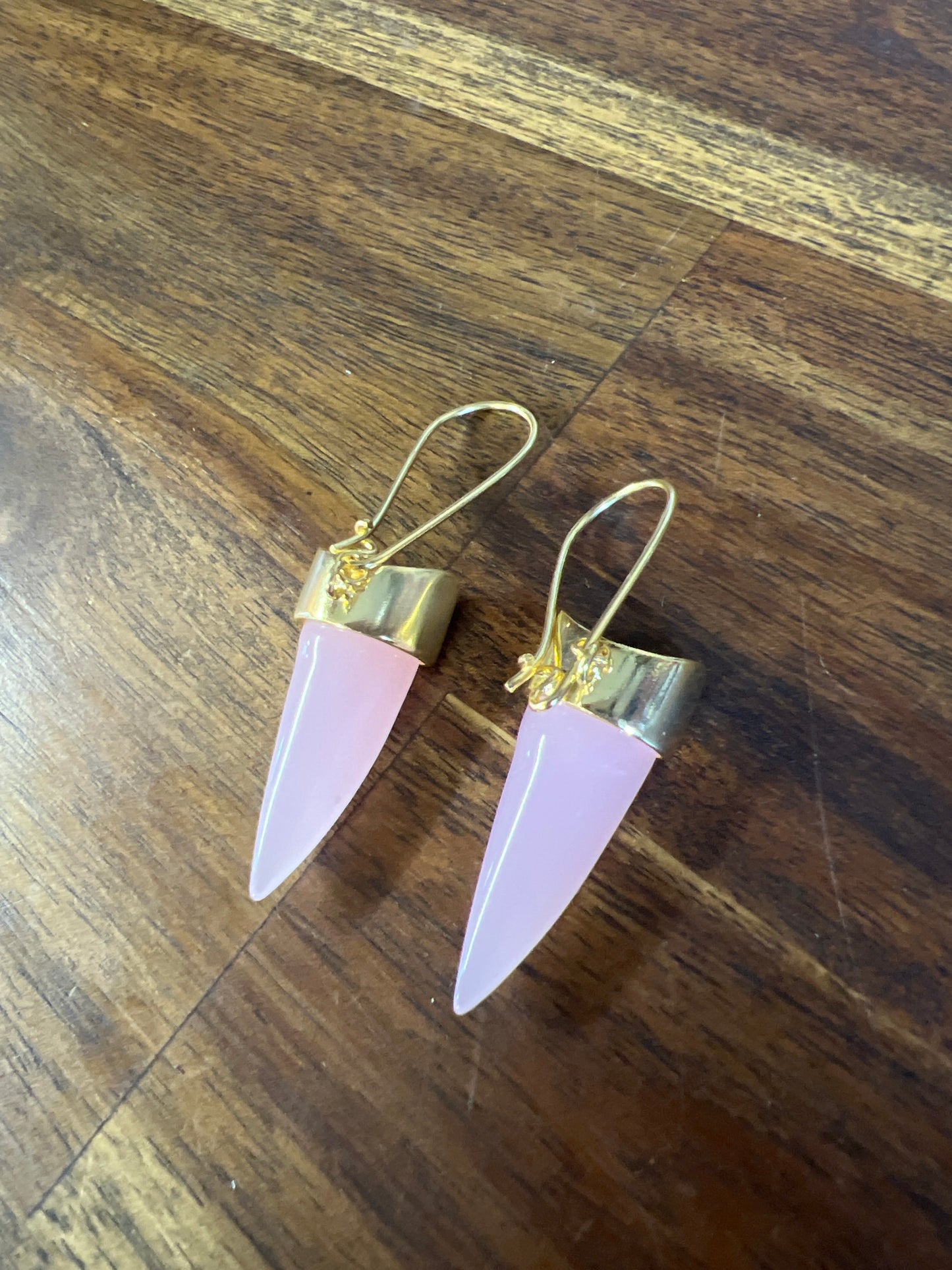 Rose Quarts foward facing Mako
