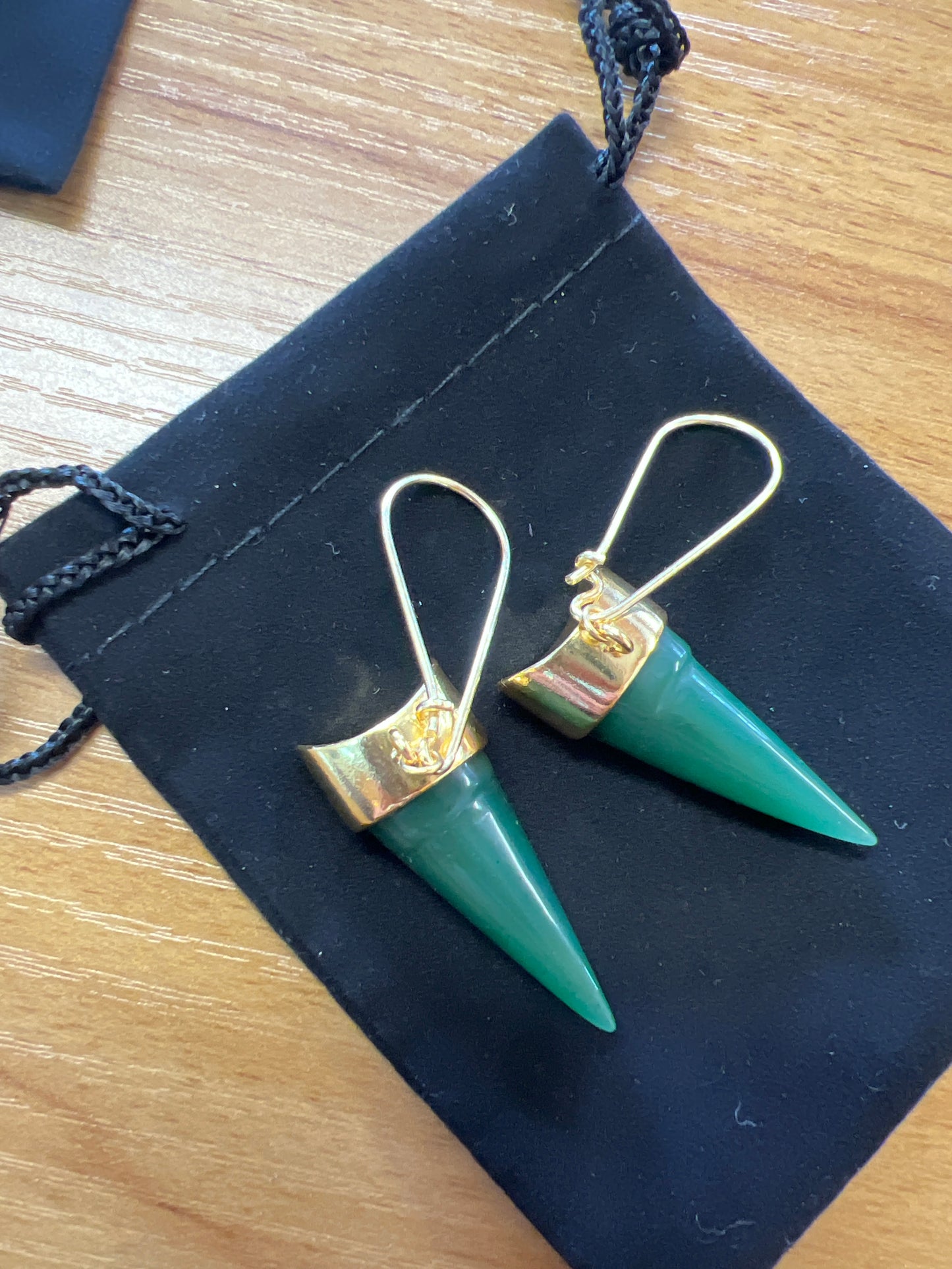 18k gold plated Pounamu Mako foward facing
