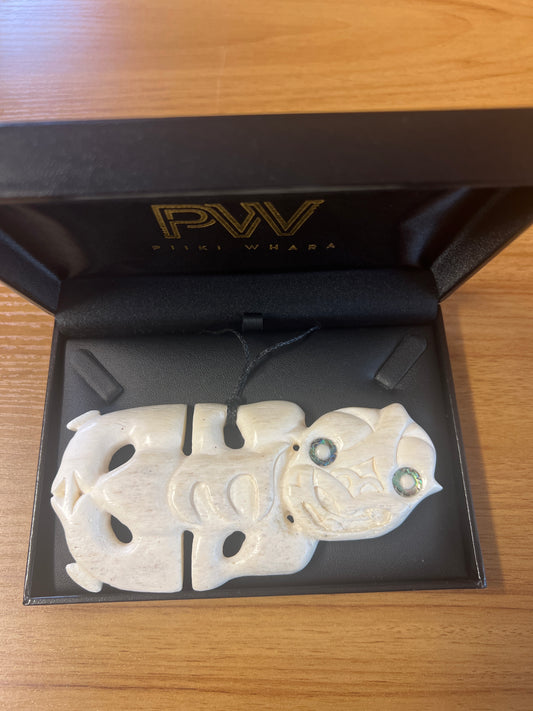 Whalebone tiki 15x7cm