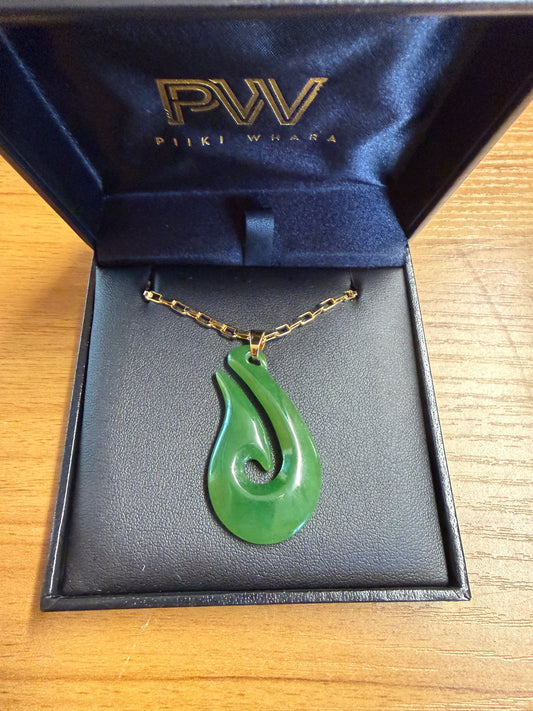 Pounamu hook on 9ct chain