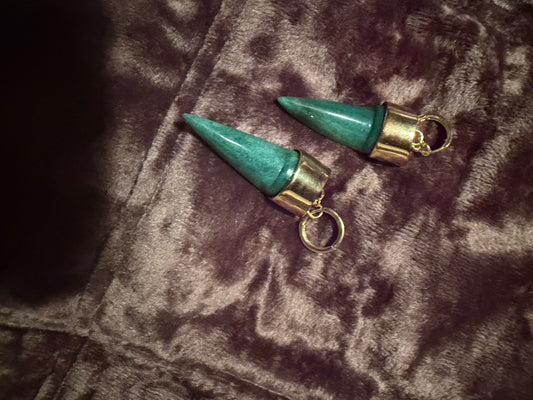 Downward drop mako 18k gold plated niho taniwha stamp