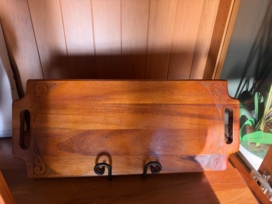 68x25cm hand carved platter/chopping board